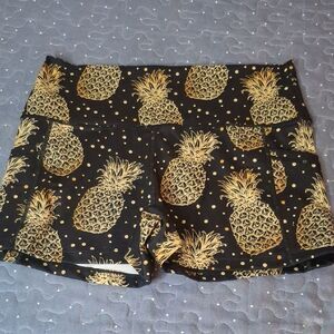 Constantly Varied Gear Black and Gold Pineapple Athletic Shorts size medium